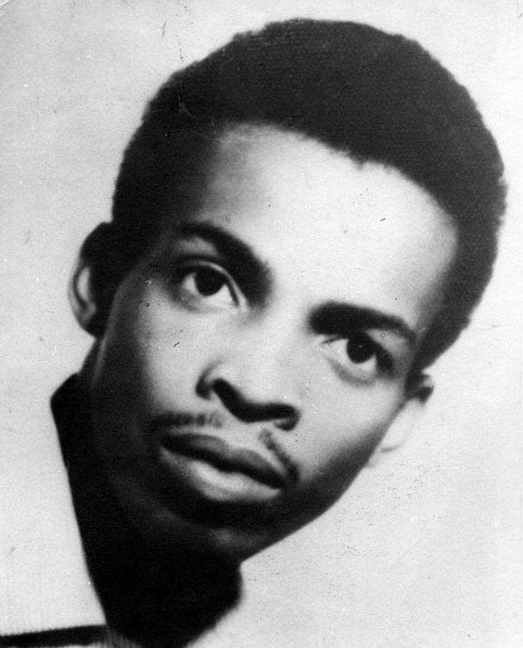 MMarreroCruz's tweet photo. Gerardo Abreu Fontán, con tan solo 25 años, fue torturado y asesinado injustamente por la dictadura batistiana el 7 de febrero de 1958.
Su corta vida, desde el anonimato, fue dedicada al proceso revolucionario por la soberanía de nuestro país.
#TenemosMemoria https://t.co/07dVgy12sk