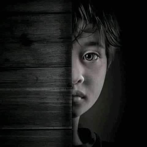 "لا تدخل #حياة مَن لا يحتاجك ..
 #ولا تفرض ذاتك على مَن يرفضك .. 
فمن #أرادك سيفعل المستحيل
 ليكسب #قلبك..♡

#اما_____قبل

- نحن الذين جُبِلت #طينتنا بعزة النفس
 فلا كل العيون #تروينا...
 ولا كل ما #لمعَ يغوينا....