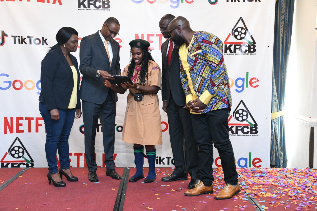 _IsmailMaalim's tweet photo. I was privileged to launch the parental digital literacy programme #PADIL a partnership of KFCB @InfoKfcb @netflix @Google and @TikTokSupport on safer internet spaces. Parents will be skilled on responsible use of digital platforms to guard minors from harmful online content. https://t.co/2QfJUYvSrX