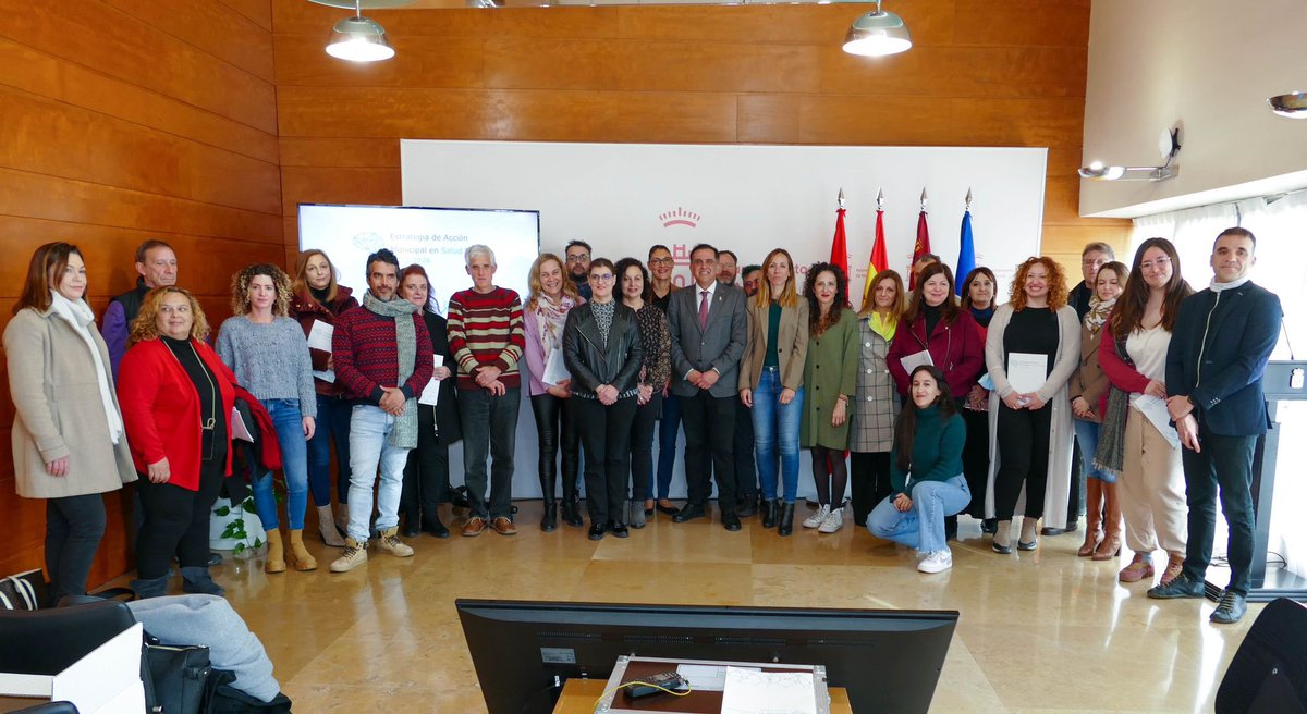 PopularTvMurcia's tweet photo. 📌 El alcalde de Murcia, José Antonio Serrano, presenta a la Nueva Estrategia de Acción Municipal en Salud Mental 2022-2026

📺 @mariamedinaf57 tiene todos los detalles de esta presentación y nos lo cuenta en #NTRM 14:30 https://t.co/g4LhkQmezf