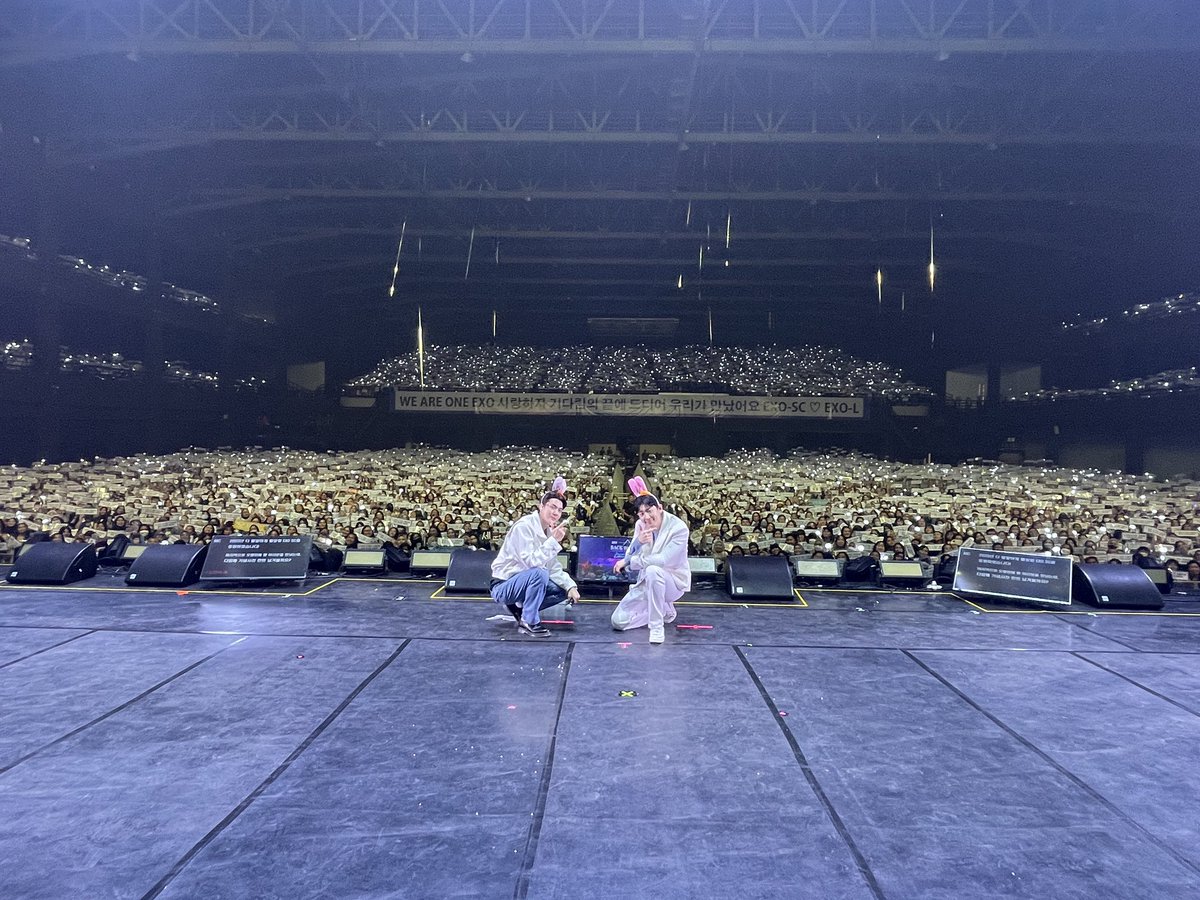 ime_indonesia's tweet image. Thank you, EXO-L Indonesia! SEHUN &amp;amp; CHANYEOL are so happy to have met you all in EXO-SC Back To Back Fancon in Jakarta.

#EXO #EXOSC #EXOSC_BackToBack #BackToBackJakarta #iMeIndonesia