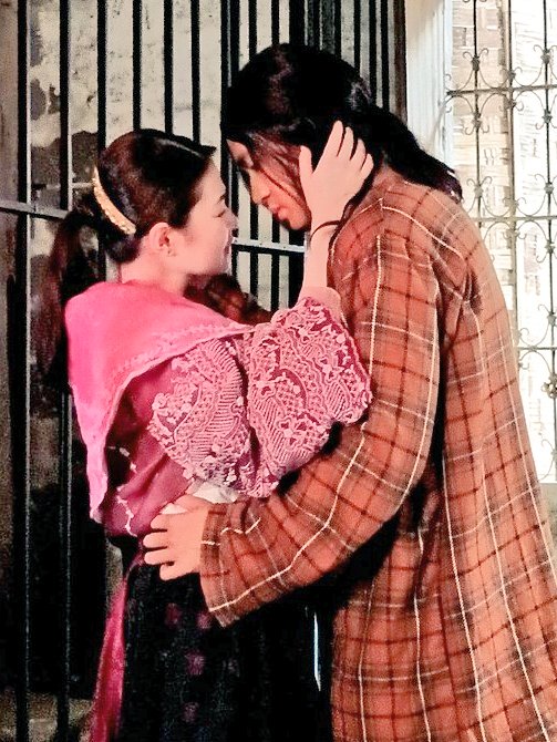 bluegray365's tweet photo. Kahapon sa #FTBAFiLay Fast Talk Barbie said "I haven't kissed David" and I unconciously added "YET"
Sana talaga dadapo ang FILAY KISS tonight sa #MCIReunited ๐ Asado pa rin. https://t.co/4D5gewkd9Y