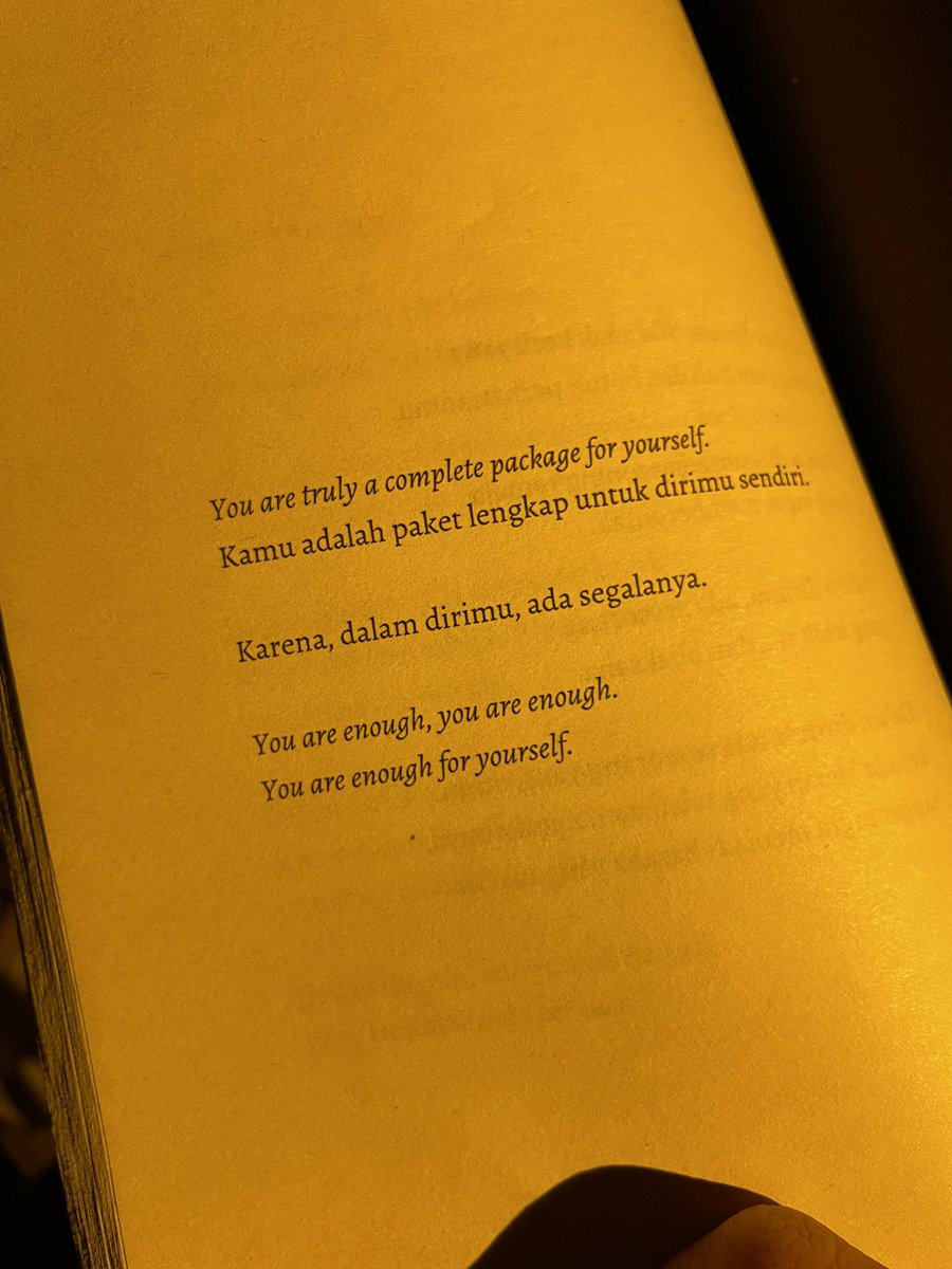 AlviSyhrn's tweet photo. Bacaan malam ini 🌙 https://t.co/WwNd0EP3NM