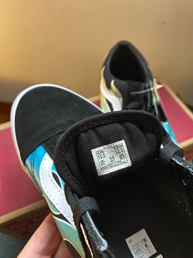 tiolule's tweet photo. Vendo "Zapatillas Vans" en #wallapop https://t.co/PlrA1Hs7Hu https://t.co/mKR6DNPuDN