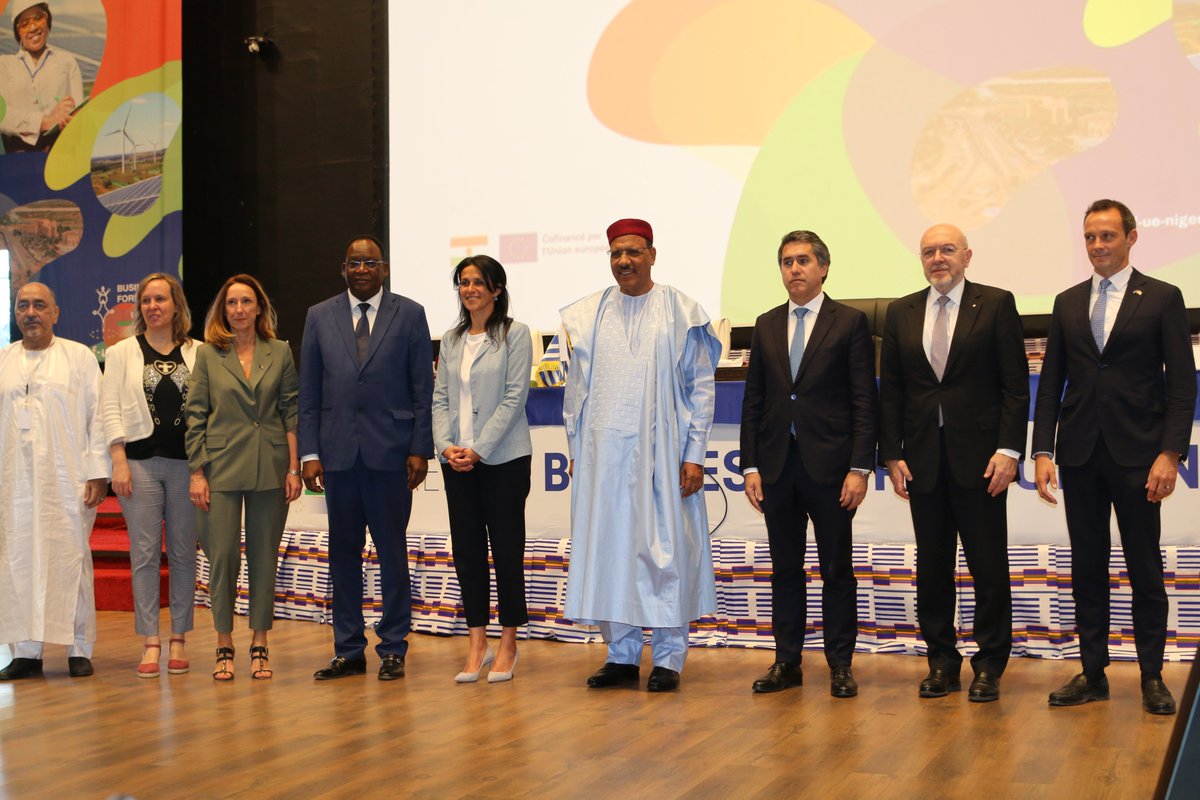 dueniger's tweet photo. La mission Team Europe a pris la parole lors de la cérémonie d’ouverture du Business Forum pour rappeler la volonté de l’UE de booster les investissements et la croissance économique du Niger. 
#TeamEurope #GlobalGateway #NigerGenerationsFutures #BusinessForum  #UENiger https://t.co/OjoJGUHBxR