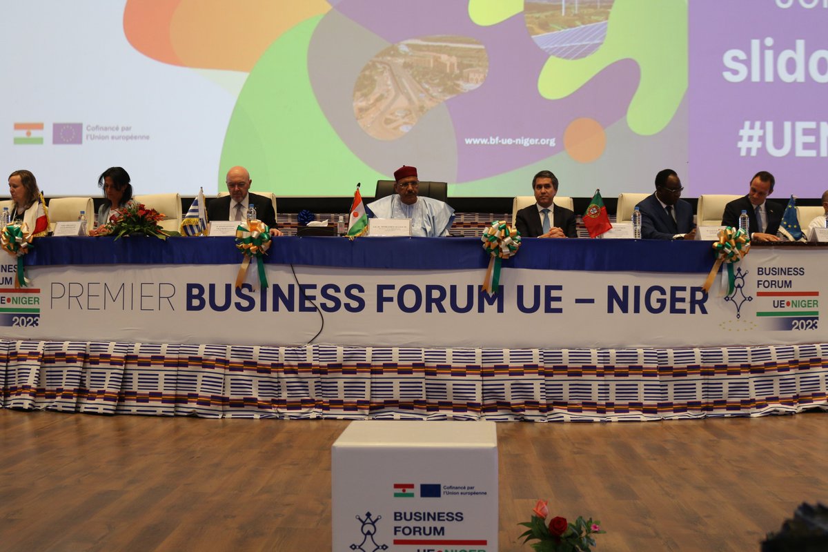 dueniger's tweet photo. La mission Team Europe a pris la parole lors de la cérémonie d’ouverture du Business Forum pour rappeler la volonté de l’UE de booster les investissements et la croissance économique du Niger. 
#TeamEurope #GlobalGateway #NigerGenerationsFutures #BusinessForum  #UENiger https://t.co/OjoJGUHBxR