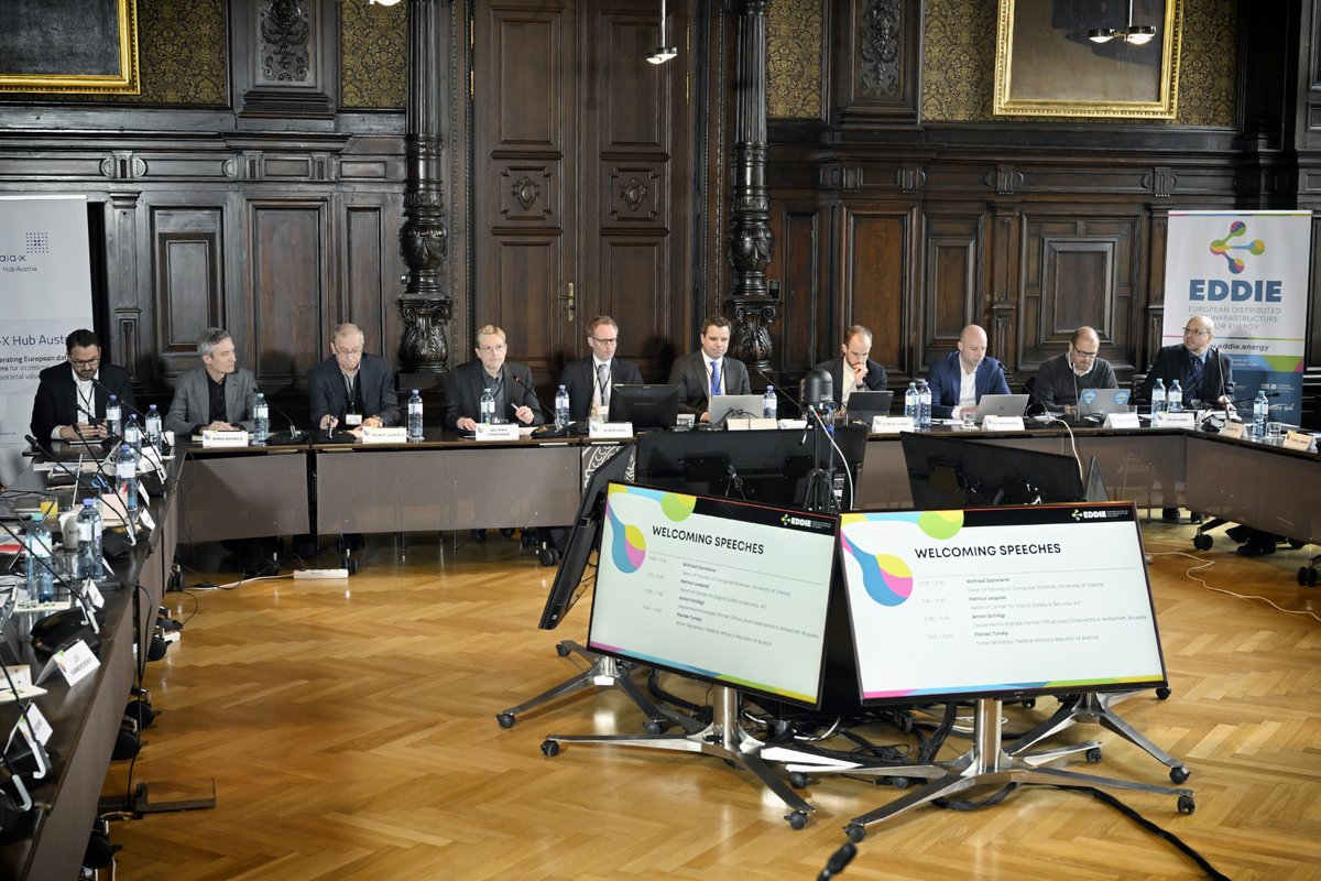 csunivie's tweet image. 📸🇪🇺 Eindrücke vom EDDIE-Kickoff (1.2.2023)- Mitinitiator Oliver Hödl,  Dekan Gansterer und Prof. Reichl beim erfolgreichen Start der EU Initiative für einen gemeinsamen europäischen Energiedatenraum koordiniert vom @AITtomorrow2day ℹ️👇is.gd/eddie_kickoff  #energydataspace