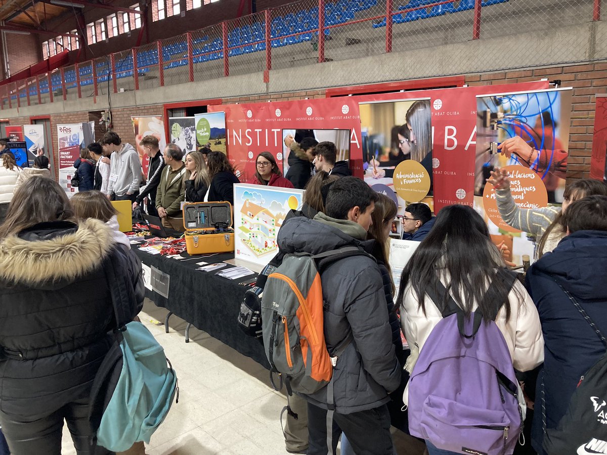 Institut Abat Oliba tweet media