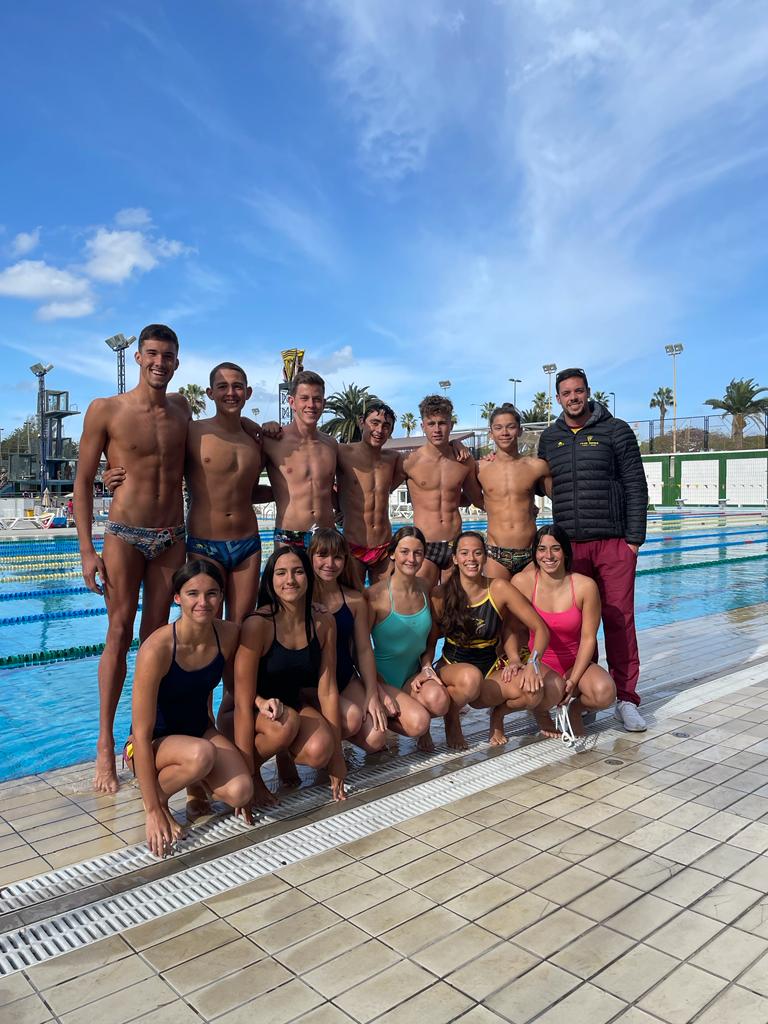 🔴#Natación🏊‍♂️🏊

Un total de 12 nadadores representarán a nuestro Club y a Canarias en el Campeonato de España por Comunidades Autónomas Infantil y Júnior.

Carlos Leñador también forma parte de la delegación metropolista y dirigirá al equipo infantil.

ℹ️ bit.ly/3I3pysb