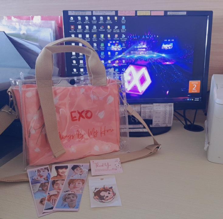 luviluc's tweet image. ready stock produk bisa langsung CO shopee yaa ❤

link : shope.ee/2pwjUvqpif

#exo #exol #pvcbag #EXOSC