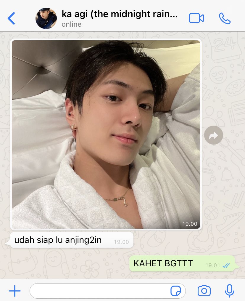cckaine's tweet photo. love hate relationship agi barata guitarist band the midnightrain with his stylist sachiko kalea, a jaywon prompt au. https://t.co/wyZ2oXWSiR