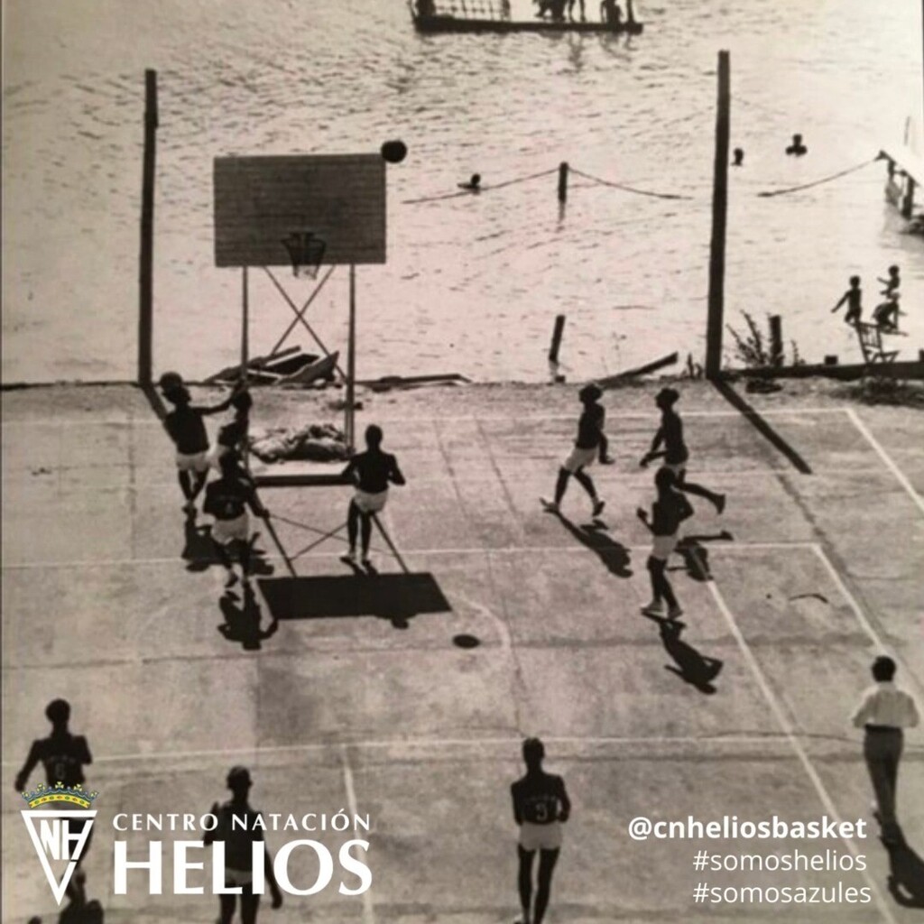 🏀🏀🏀
HISTORIA DE NUESTRA SECCIÓN
🏀🏀🏀

Recuperamos imagen de pista central de baloncesto de CN HELIOS.

El 27 de mayo de 1934 el equipo de baloncesto de Helios disputó su primer partido oficial.

Si Zaragoza es una ciudad de baloncesto, es porque H… instagr.am/reel/CoW-vosjt…
