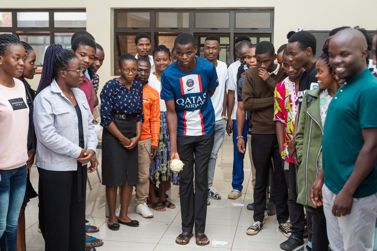 AgribizL's tweet photo. Business Idea Generation Training that was designed to provide the AgribizHub Incubates with necessary skills required to generate innovative business ideas. 
#Luanar #save #agribiz #norwegian_embassy https://t.co/G5acX4eJeJ