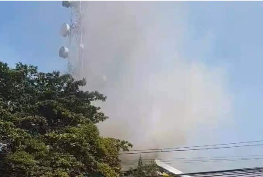 MannShein1's tweet photo. [1/2]MPT Exchange Office which located on Kabaraye Pagoda Road,Ward 5 in #Yangon Div's #Mayankone tsp was on fire at abt 10:23 hrs in this morning. After that, services couldn't be used all for some time.
 #AcceptNUGRejectMilitary
#2023Feb7Coup 
#WhatsHappeningInMyanmar https://t.co/xBTccoDnxX