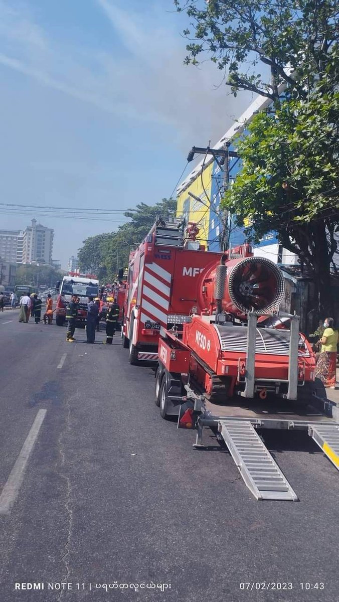 MannShein1's tweet photo. [1/2]MPT Exchange Office which located on Kabaraye Pagoda Road,Ward 5 in #Yangon Div's #Mayankone tsp was on fire at abt 10:23 hrs in this morning. After that, services couldn't be used all for some time.
 #AcceptNUGRejectMilitary
#2023Feb7Coup 
#WhatsHappeningInMyanmar https://t.co/xBTccoDnxX