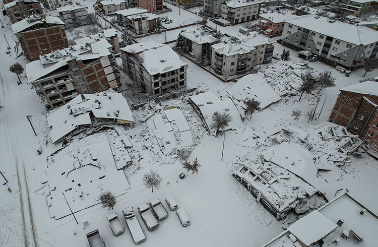 erhanak3535's tweet photo. #Turkey #earthquake https://t.co/7aV6PCFhhH