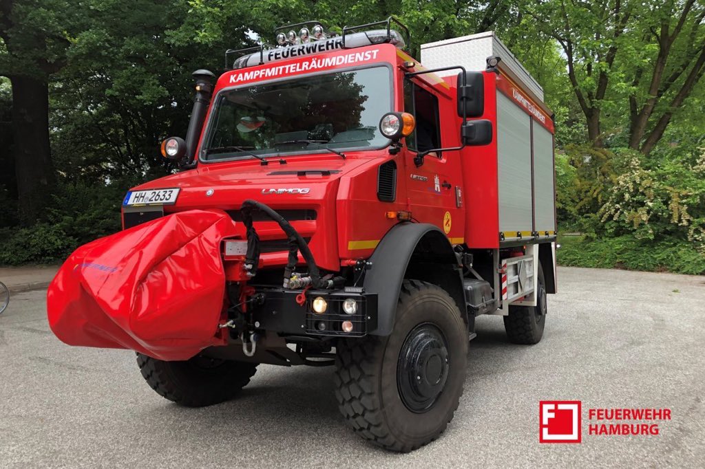 FeuerwehrHH's tweet photo. 🔴Aktuell - Bei Sondierungsarbeiten wurde im Vogelhüttendeich in #Hamburg #Wilhelmsburg eine Fliegerbombe gefunden.

Spezialisten des #Kampfmittelräumdienst sind vor Ort.

Nähere Informationen folgen. https://t.co/x6c9bQXi6M