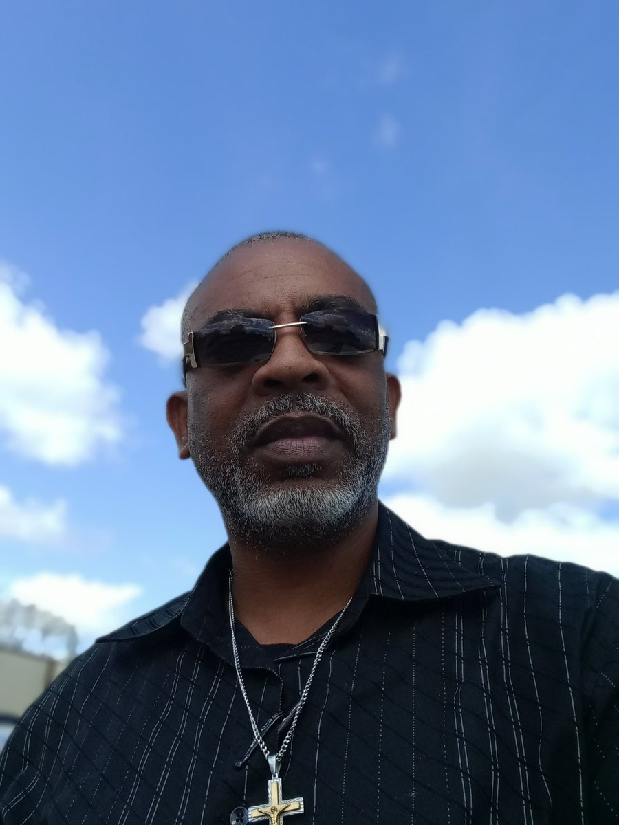 Mr. Mike tweet media