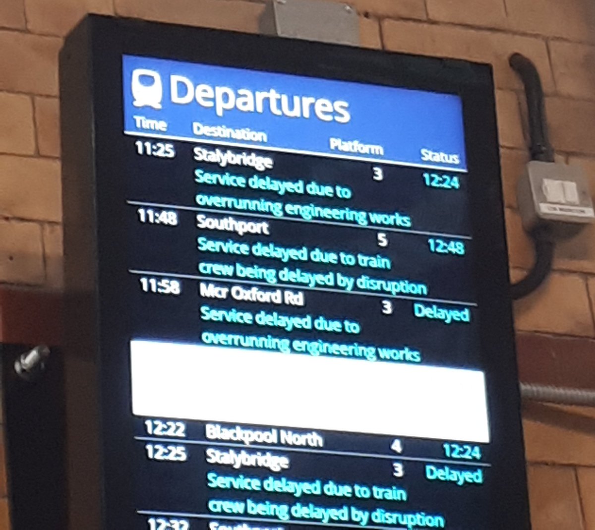 Looks like another morning of chaos <a href="/northernassist/">NORTHERN 🚆</a>. Late again but at least I'm on my way. 
This has got to be a public health issue for sure. The amount of stress staff and commuters face!