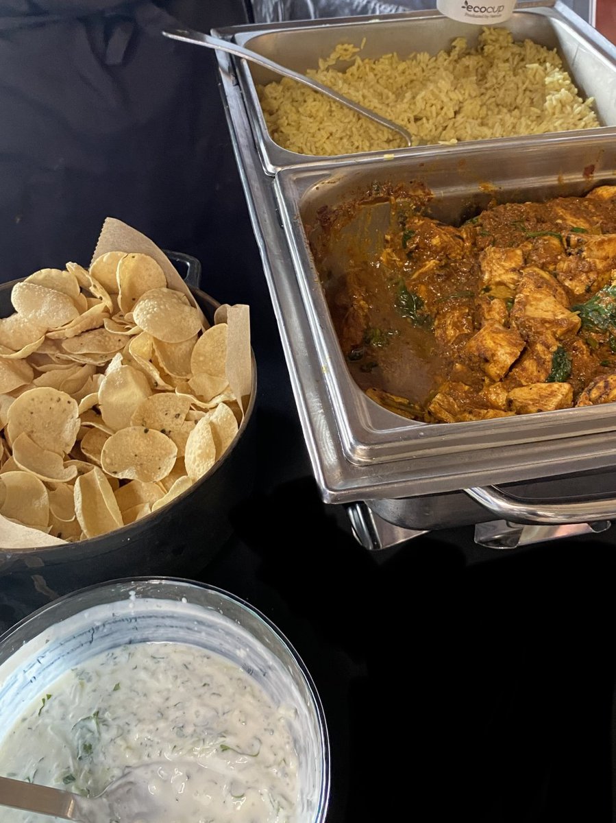 We are celebrating international day of culture by handing out some delicious samples! 🍔🍛🧆

Visit the atrium now to try some of our delicious samples 😍🤩

#campuseatsuofs