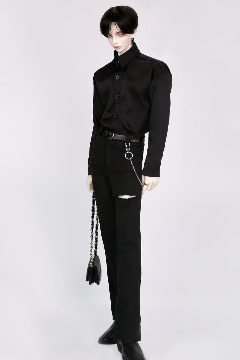 안녕하세요. 테오도르입니다. 2월 완제품 판매를 오픈합니다.

• 품목 : 실크셔츠,악세사리
• 판매 : 2.10(8pm) ~ 재고소진시
• 배송 : 2.14 ~ 2.15

4000팔로우 감사이벤트❤︎

본 게시물을 RT+팔로우 해주신 세분께
"실크셔츠" 를 증정해드립니다. 

• 이벤트기간 : 2.7~2.9
• 추첨 : 2.9 자정