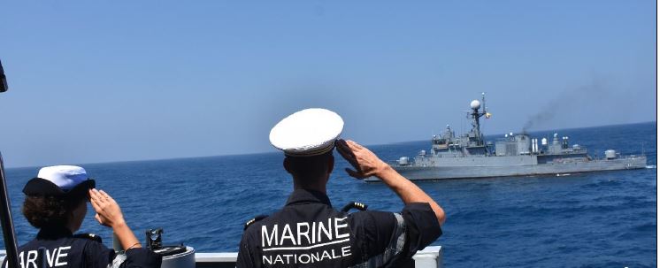 FAA_Officiel's tweet photo. #Coopération
Multiples interactions avec l’armada colombienne pour le Dumont d’Urville en escale à Carthagène-des-Indes : visite du #CIMCON et passex avec la frégate ATR Almirante Tono ⏩renforcer l’interopérabilité et les liens forts qui nous unissent autour lutte #narcotrafic https://t.co/JkRUjgEqw8