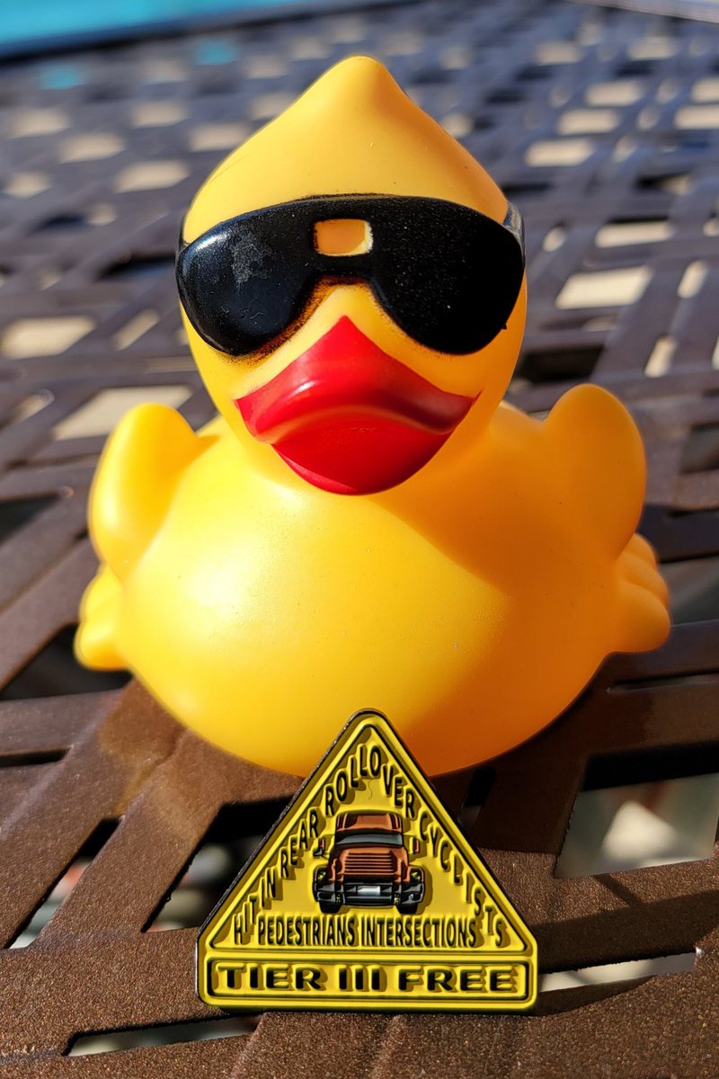 SfecaFeederSfty's tweet photo. On this #TierIIIFree Tuesday I am very proud to let the designers of the pin, Jonathan Ramirez from @LaMiradafeeder know, you are officially coast to coast. Miguel Sanchez from Florida wears your pin. You have also crossed over to Mike Alpine from ABF Frieght. @UPS @Buckeyelouie https://t.co/n5Vi1u5qwN