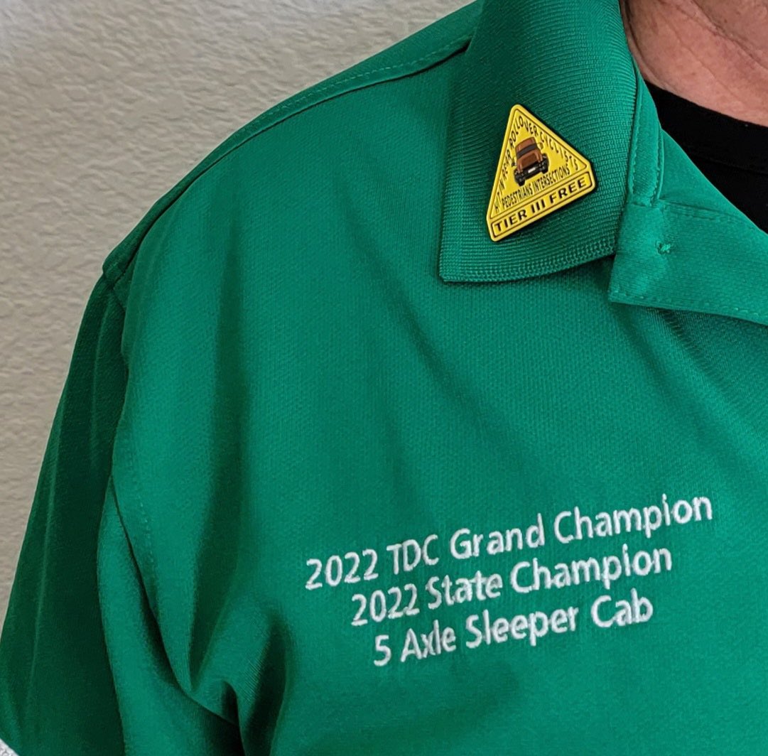 SfecaFeederSfty's tweet photo. On this #TierIIIFree Tuesday I am very proud to let the designers of the pin, Jonathan Ramirez from @LaMiradafeeder know, you are officially coast to coast. Miguel Sanchez from Florida wears your pin. You have also crossed over to Mike Alpine from ABF Frieght. @UPS @Buckeyelouie https://t.co/n5Vi1u5qwN