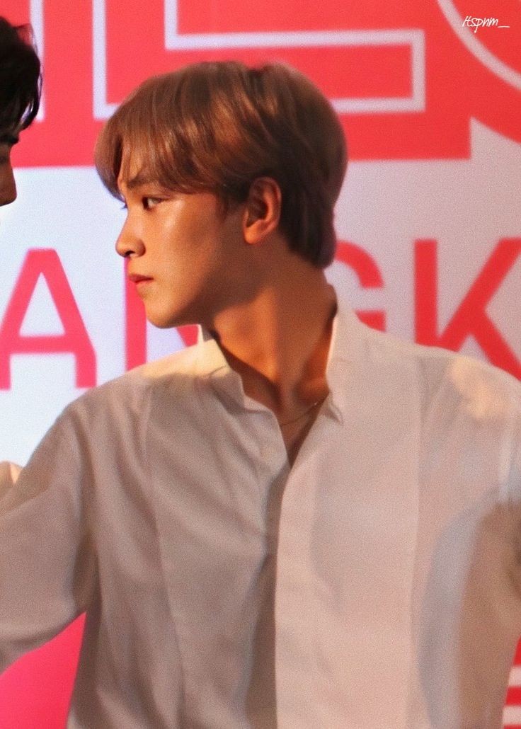 clothing boxes 

haechan au