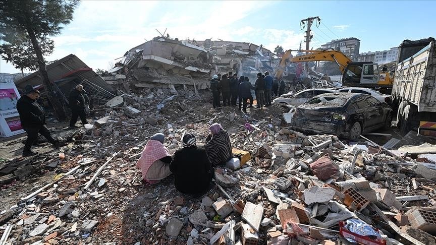 earth_secure's tweet photo. Qatar to send 10,000 mobile homes for Earthquake victims in Türkiye, Syria #earthquake  
https://t.co/NnA7P21Kh9 https://t.co/uR6DnojK6Y