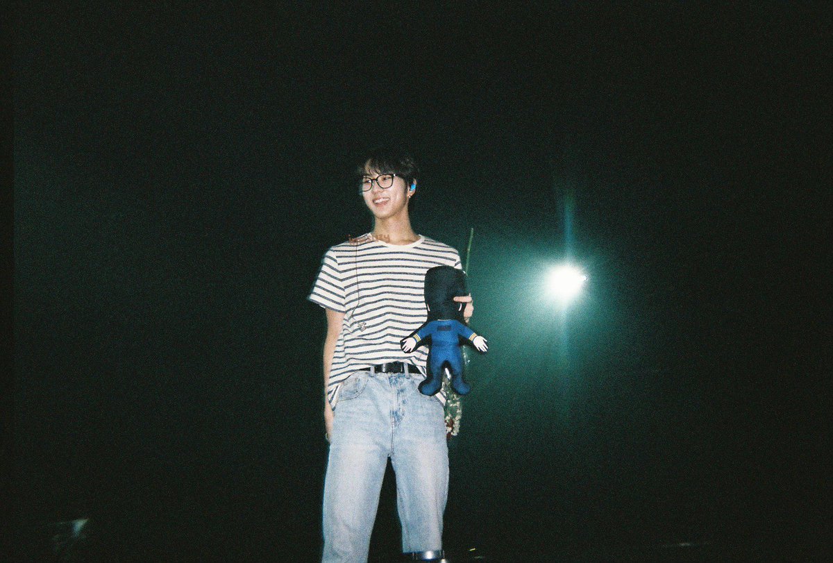 EN7ernally's tweet image. jungwon in film 🥹🎞️