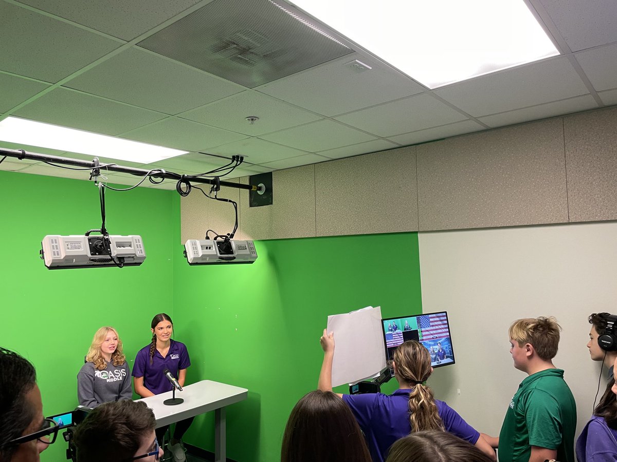 OasisMiddleOMS's tweet photo. GTV is going live today! Way to go, Gators! https://t.co/fH1zDHCTjB