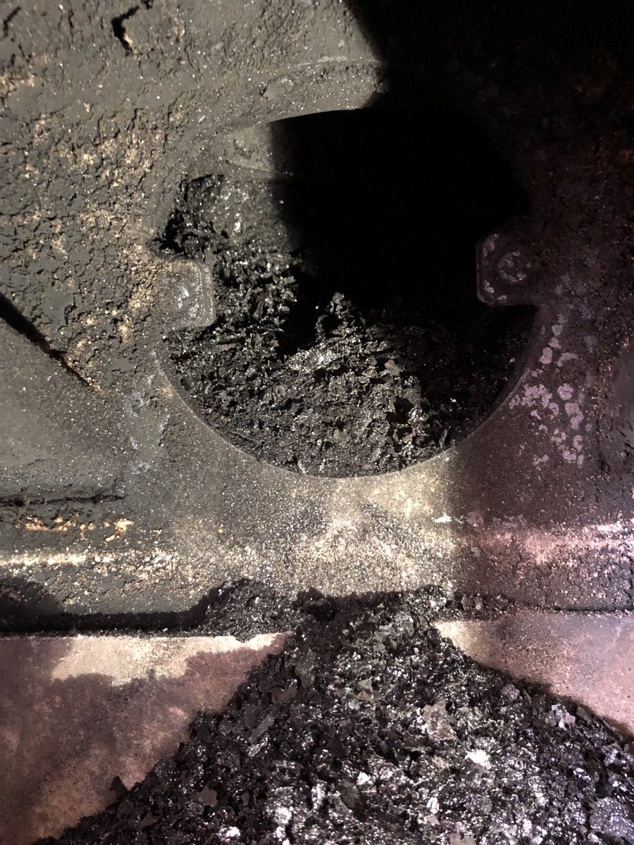AdieSweep's tweet photo. I swept this chimney a few months ago, but because the occupier closes down the air vents at night and allows the stove to “slumber”, there has been a build up of tar in the flue and smoke coming into the sitting room. Always burn your stoves at optimum temperature @APICSweeps 👍 https://t.co/uYdc8NnRtf
