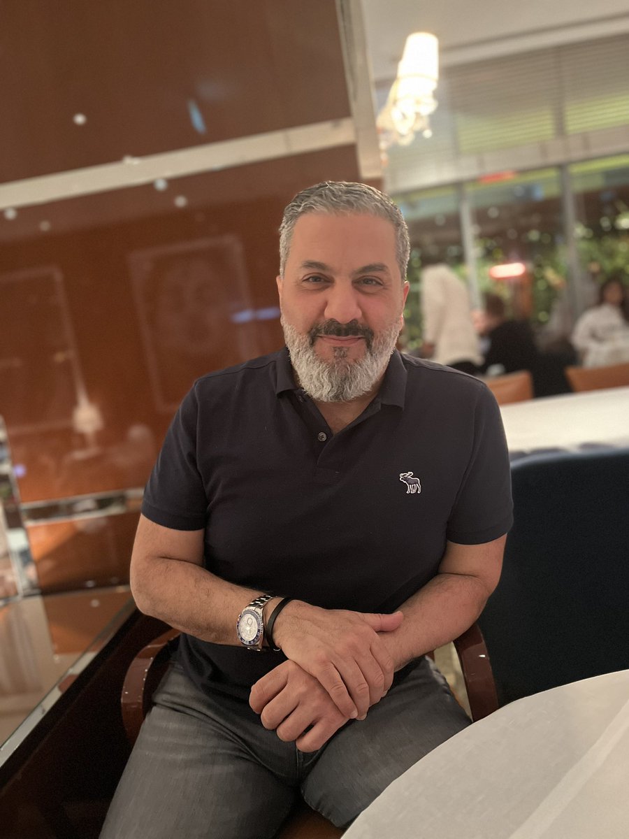 donray75's tweet photo. If you aim for nothing ..
You’ll HIT it every time .. 👊🏻
#RayNusaibah #Sothebys #RayTeam #Broker #Toronto #NewYork #Miami #LA #London #Inspiration #Istanbul #Dubai #Shanghai #HongKong #Madrid #Moscow #LuxuryLife #LifeStyle #Luxury #MyDubai #Condo_Boutique #RaysRealEstateGlobal https://t.co/OuzmNWErLv