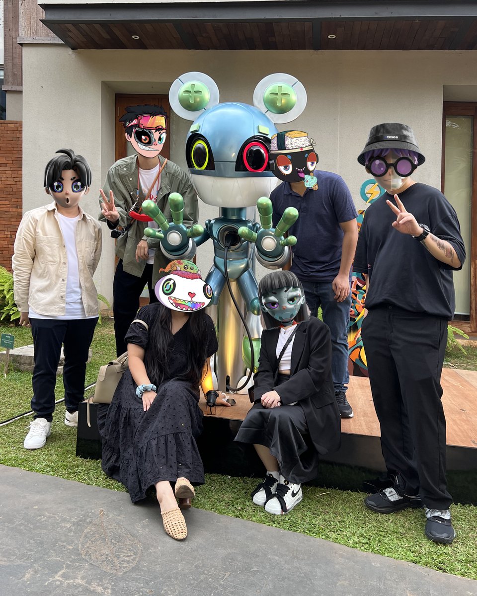 Karafuru tweet media