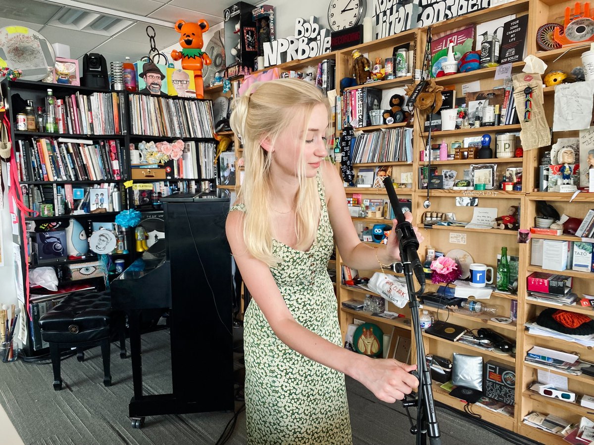 BucknellU's tweet photo. Jill Britton ’19 helps produce concerts for a delightful, creative corner of the internet — the Tiny Desk Concert Series. 🎙️🎥 Behind the cameras is @NPR music staff — including Britton, delivering music to the ears of more than 7 million subscribers. 🎶➡️ https://t.co/NcUB5N0Nxx https://t.co/JZZCg4APuL