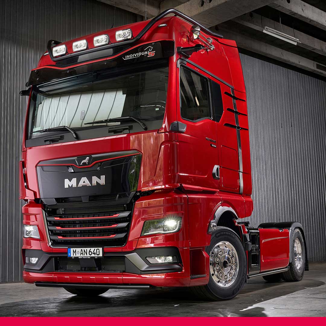 De TGX Individual Lion S springt eruit, zowel van veraf als dichtbij. 🔥 Met z'n carbonlook, lederen bekleding en rode accenten is deze truck een echte eyecatcher.  Wij zouden het wel weten…