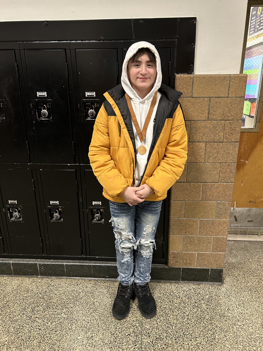 ELARoom105's tweet photo. Congratulations Aaron Erazo for moving up to the next level in reading. We are very proud of you. 👏 https://t.co/JTV6uUdmcv