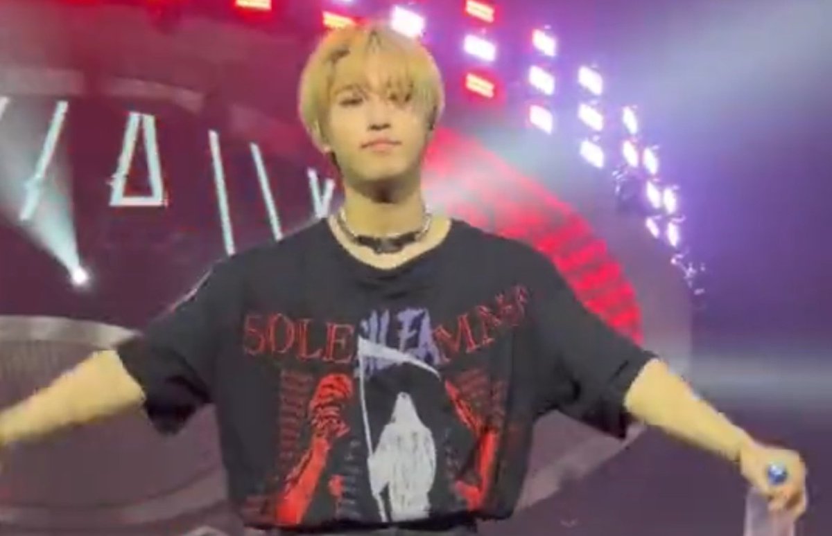 han jisung ✯ tweet media