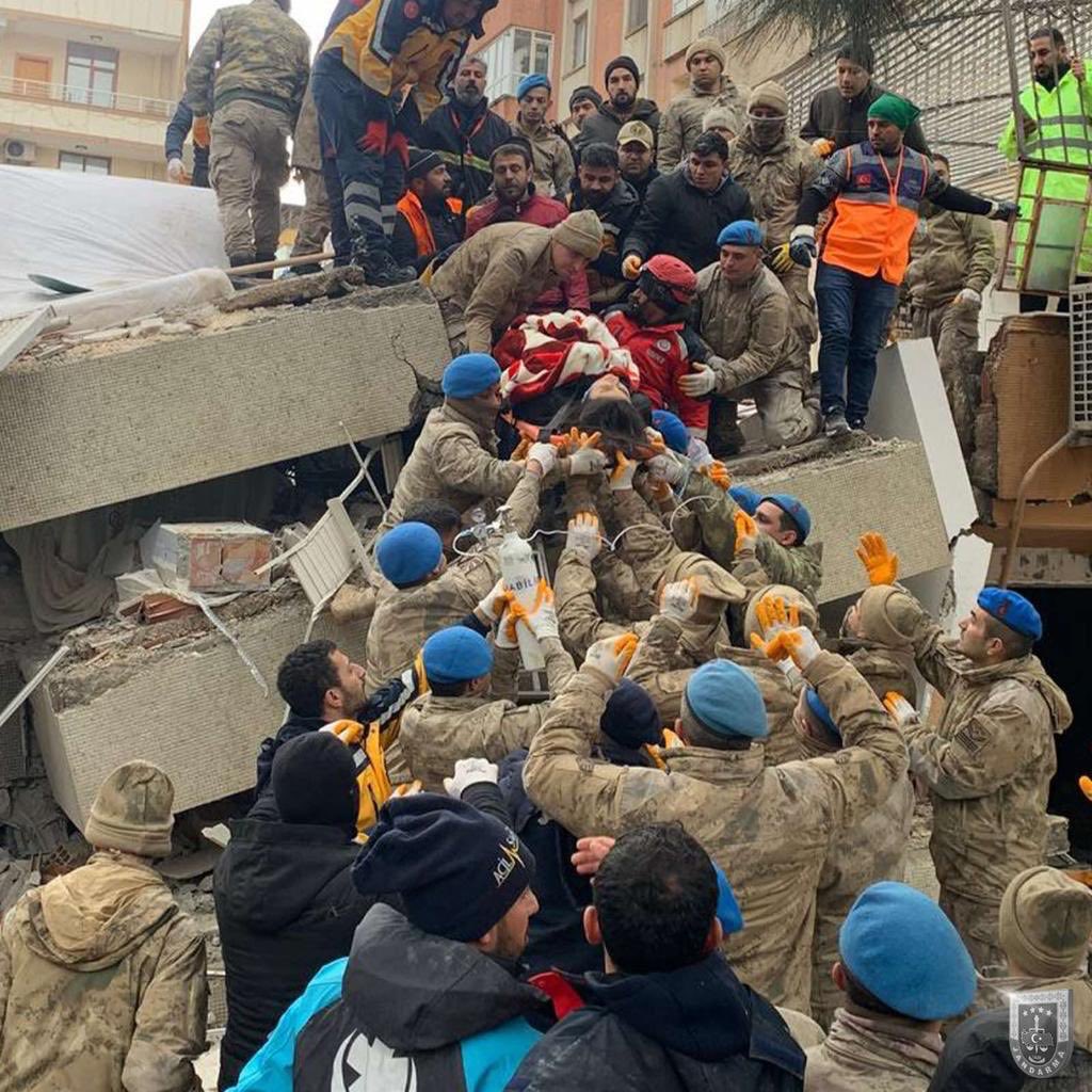 FerhatGder3's tweet photo. Birlikte Güçlüyüz.
El ele vererek birlik olacağız ve tüm zorlukları hep beraber aşacağız.🇹🇷 https://t.co/W5TClqEC7f