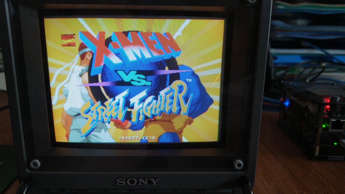 Fpga_Alex's tweet photo. Un petit #pvm6041qm couplé au #MiSTerFPGA , c'est tout mignon 
#crt #RETROGAMING https://t.co/KxvEs4avfY