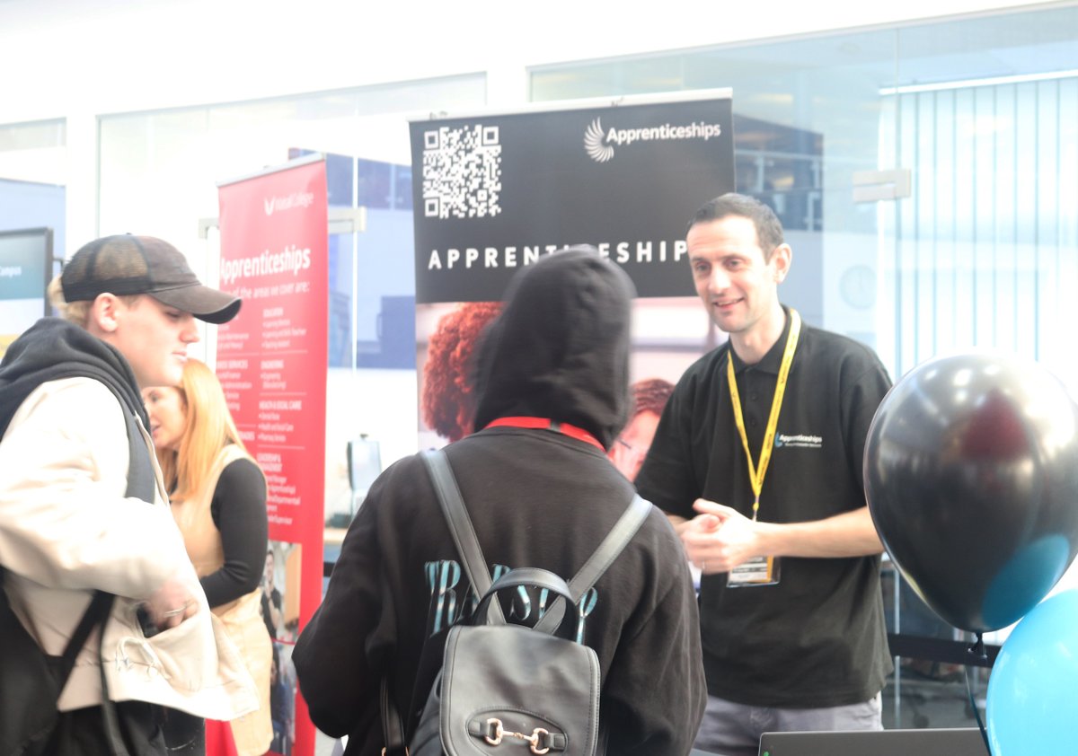 Walsall_College's tweet image. Opportunities to gain #skillsforlife through an Apprenticeship have been showcased to students with help from ASSA ABLOY, Carnell Group, @InterclassGroup Star Scaffolding Ltd @2sfgofficial &amp;amp; Tara Group. Thanks to you all for supporting our #Apprenticeships Jobs Fair. #NAW2023