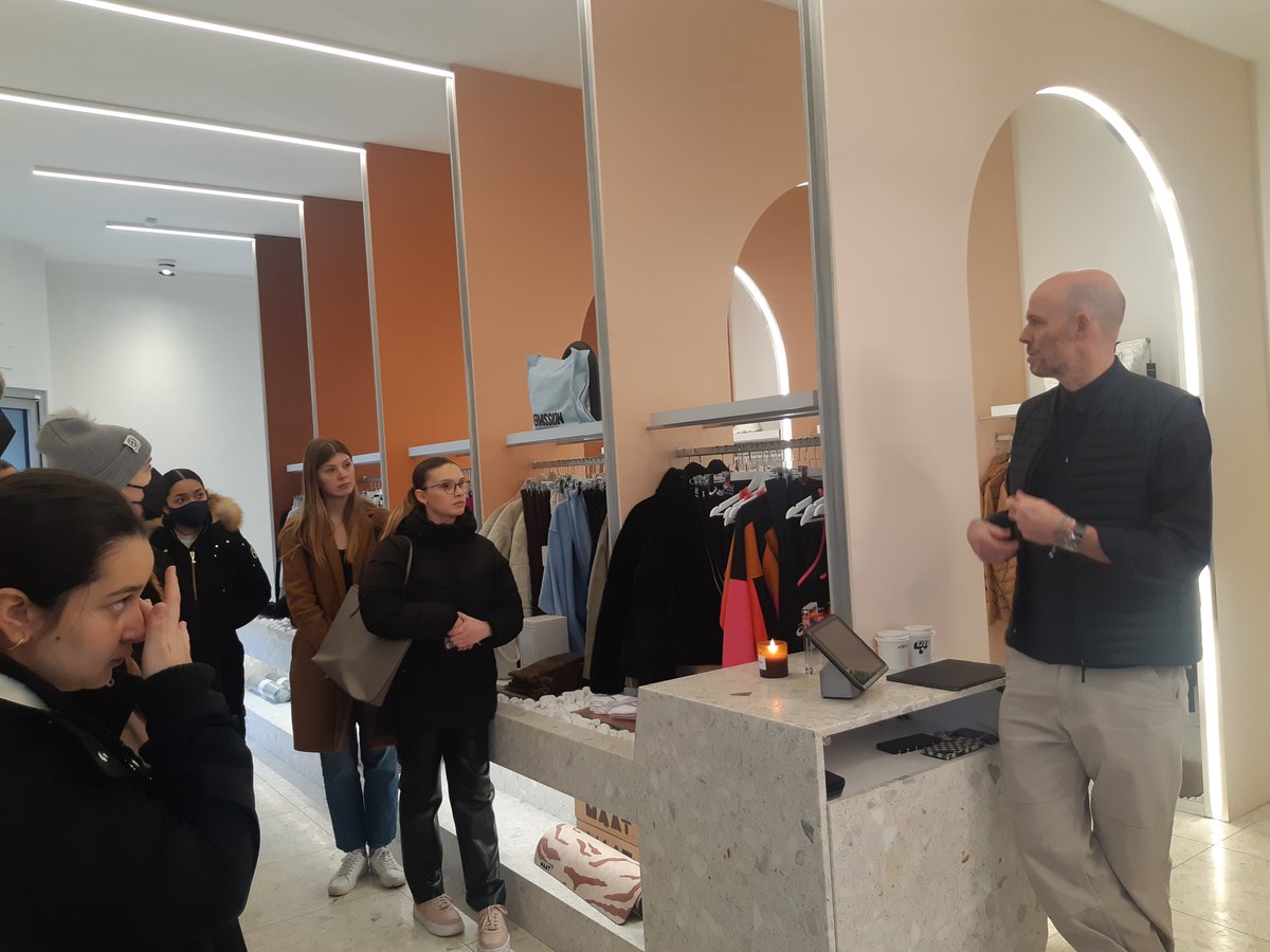 HumberAppTech's tweet photo. We are enriching our students’ learning experience w/ inspiring field trips! #HumberFAST #interiordesign students headed downtown to visit Permission, Toronto’s newest athletic fashion store &amp; meet the architect behind its design. February FAST News 🔗 https://t.co/7myt0RRW8u https://t.co/ccCgoeAPDN
