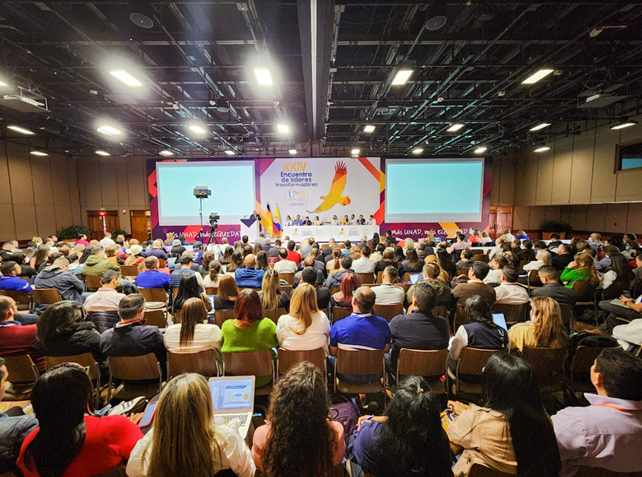 JaimeLeal_'s tweet photo. Con los líderes de la @UniversidadUNAD nos alineamos en torno de los principios y criterios de actuación de la Institución, para garantizar la coherencia, calidad e integridad de nuestro servicio educativo, en el 2do. día del XXIV Encuentro de Líderes Transformadores https://t.co/GuY2nxVuHk
