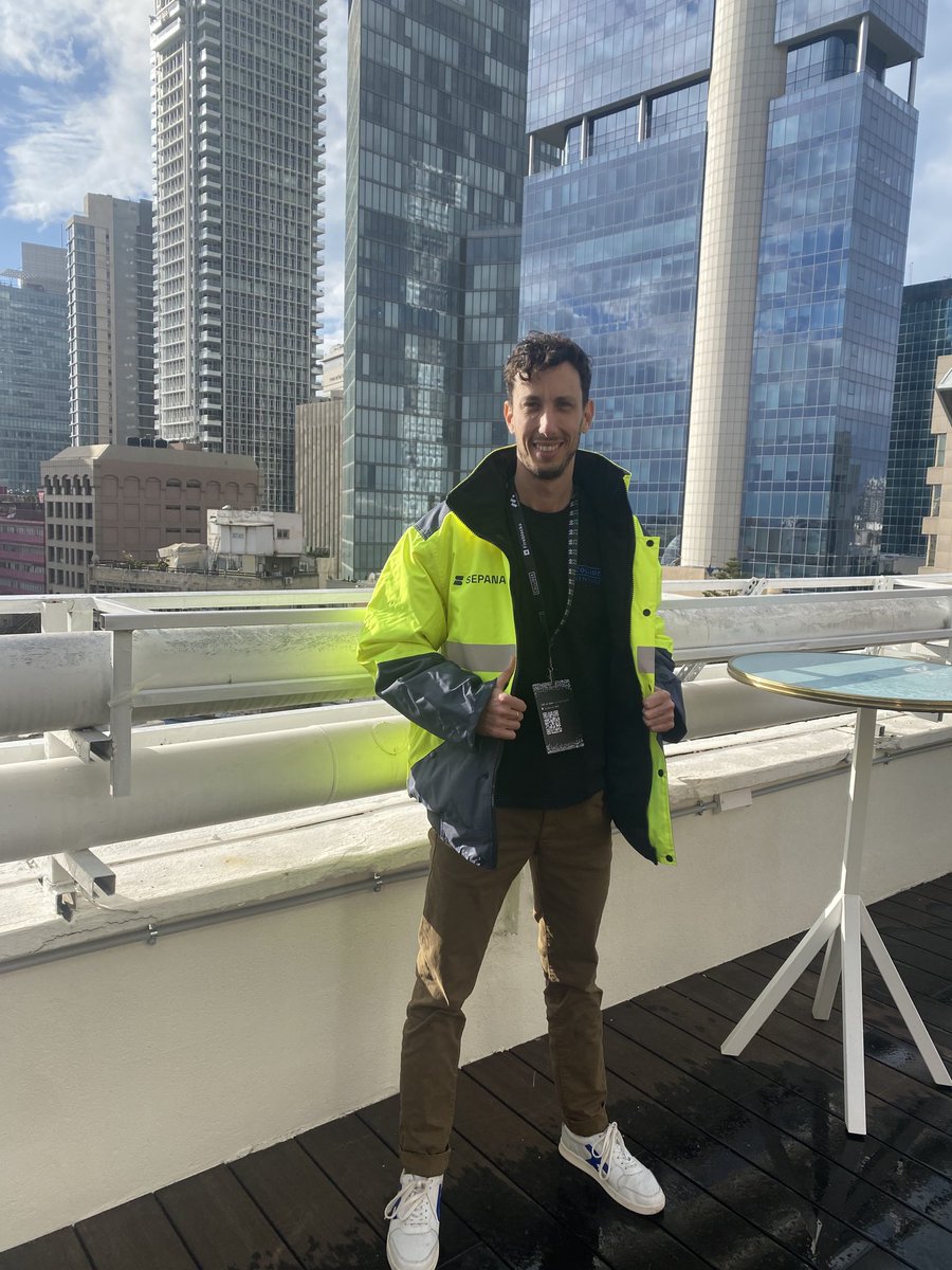 0xjaku's tweet photo. LFG🚀🚀🚀 @BuildingBlock_s @ColliderVC @FireblocksHQ #ethtlv #buildingblockstlv https://t.co/sbM7nVzCbk