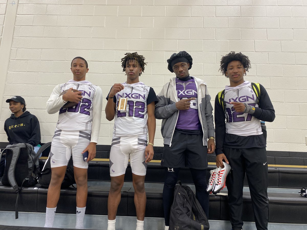 NoPicks_JustSix's tweet image. @HgroveFootball Rising Up @TheSHOWByNXGN
@NoahBrown222 got tix to the SHOW! @danielokonkwo0 1v1&apos;ed all WRs there! @MaxellCharles spun it and we🎯up the indoor! 
Ran 1.66-10/4.9-40LSR! #prostyle @rvfc10 @Justin_DeShon @GroveRecruits @CoachDeWeese @nsca @TEwracademy @BigTXintheATL