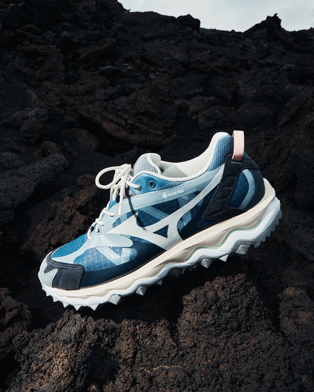 AFEWSTORE's tweet photo. SHOP LINK ➡️ https://t.co/fIxXTtVn8g

Mizuno presents the Wave Mujin TL GTX, combining the best of Aesthetics with Functionality - Available Now!

#mizuno #wavemujin #goretex #afewstore https://t.co/V3naSvL7vM