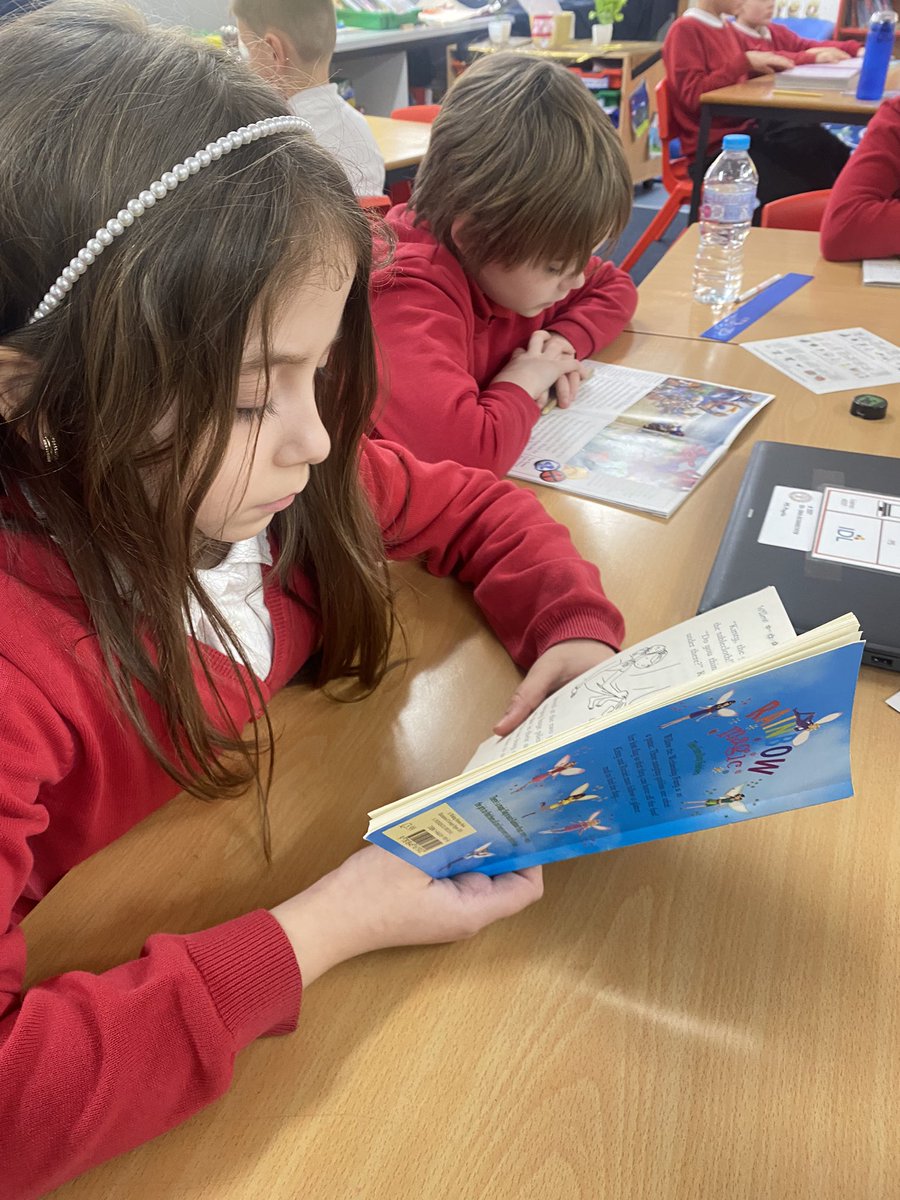 MrsHillanP5's tweet photo. P5 enjoying some ‘Stop, Drop &amp; Read’ time 📖 📚 (1/2) @DeansPrimary @Deans_Reading https://t.co/TXT8IYYsYB