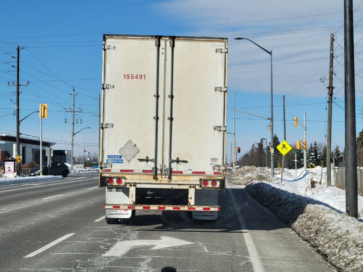 OPP_CR's tweet photo. People ask why they don't see OPP stopping commercial vehicles in Bolton - we do, BUT it's safer and causes less congestion to stop them away from the King/Queen intersection. #wehearyourconcerns #CMVenforcement #CaledonOPP @TownOfCaledon https://t.co/tlt2B7GLIH