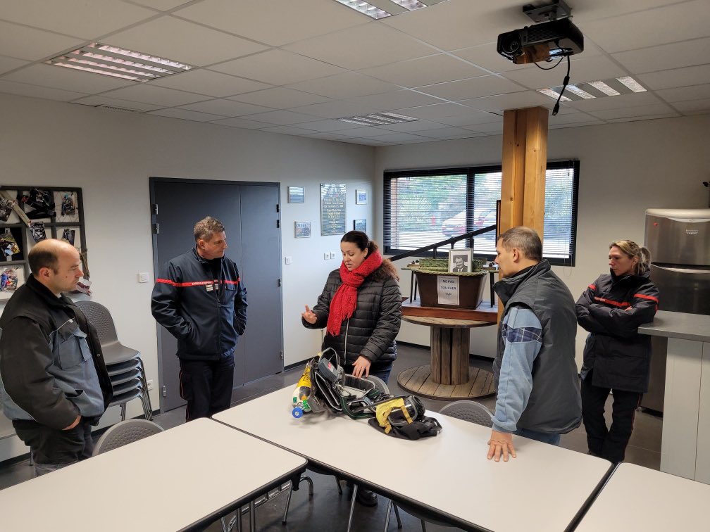 sdis47's tweet image. CIS Prayssas en présence du DDA @xapergaud fin de déploiement après plus 9mois de travail des 382 nouveaux ARI de la marque #msa #gallet. 🙏 a l’équipe des bureaux  matériels non roulants &amp;amp; maintenance du @sdis47 @tournayf @sophie_borderie